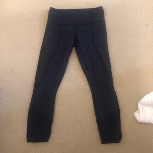 Lululemon practice daily crop luon leggings